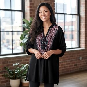 Luna Moon Embroidered Black Tunic Top, front functional buttons, V-neck 🖤🩷🩵💛❤️